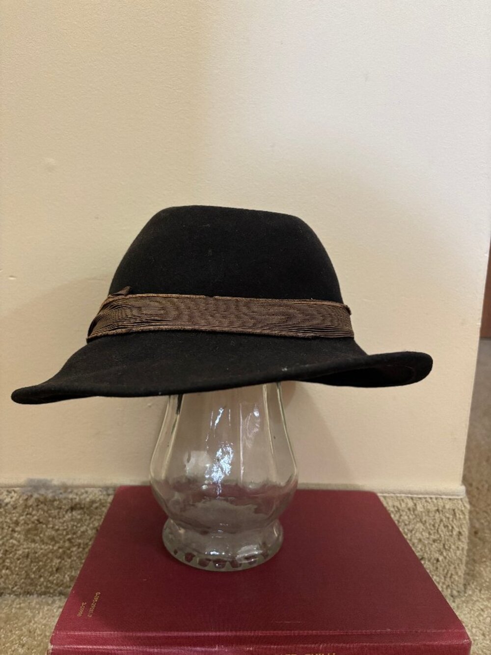 Vintage black fedora-style hat by Betmar